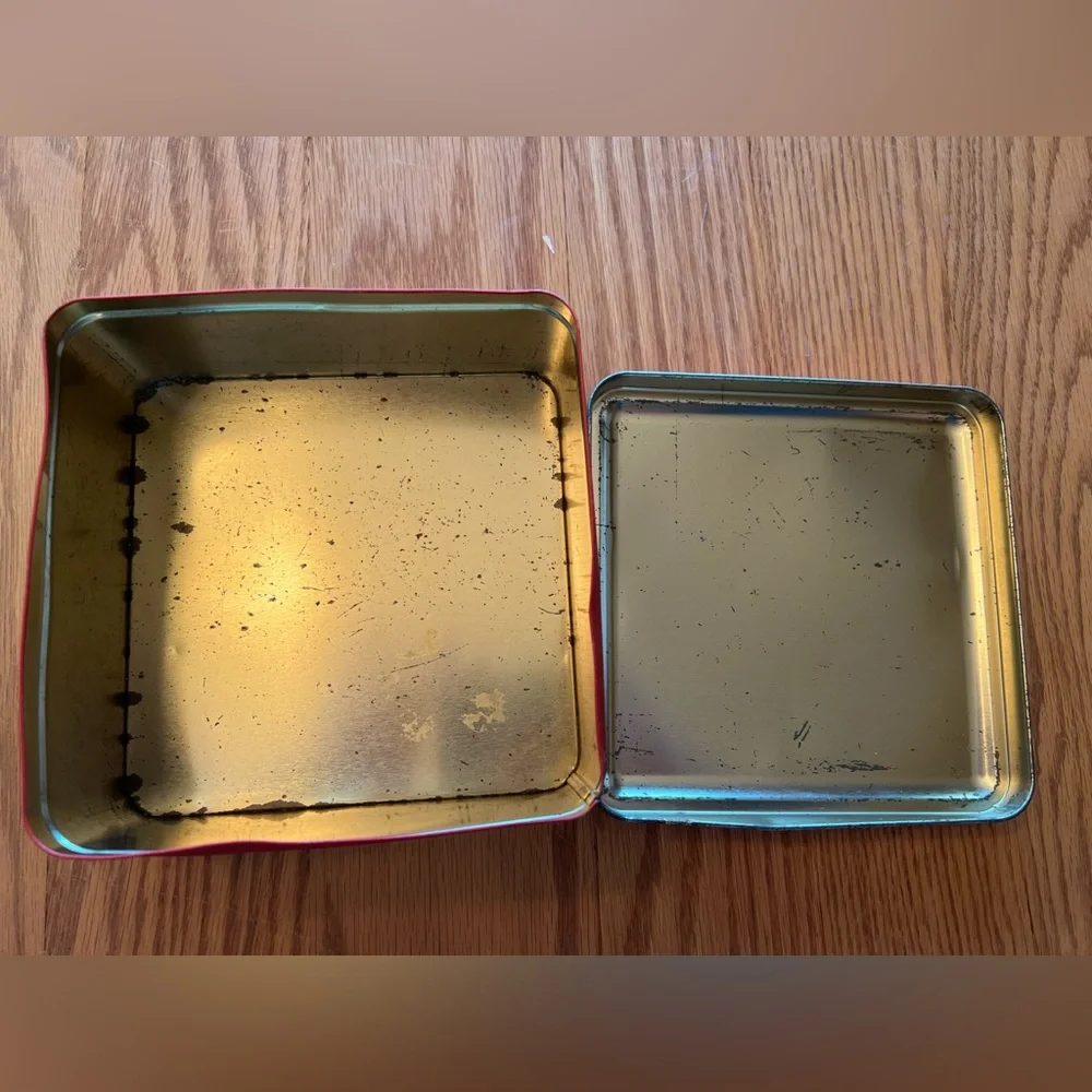 Vintage Crayola Crayon Christmas Tin